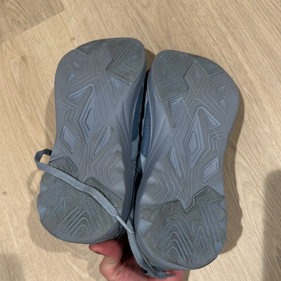 Womens Puma Sneakers - Picture 6 of 6